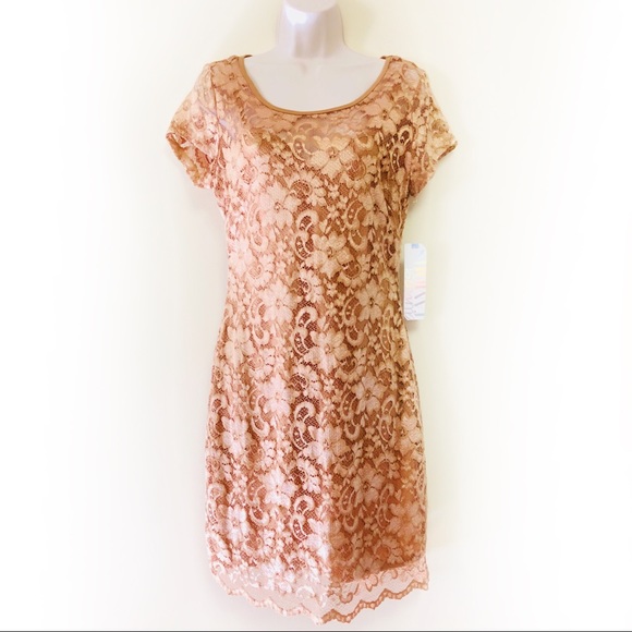 Almost Famous Dresses | Almost Famous Gold Lace Body Con Dress Large | Color: Cream/Gold | Size: L | Luxuryclub's Closet Almost Famous Dresses | Almost Famous Gold Lace Body Con Dress Large | Color: Cream/Gold | Size: L | Luxuryclub's Closet